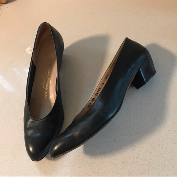Navy Salvatore Ferragamo Leather Pumps - Picture 9 of 14